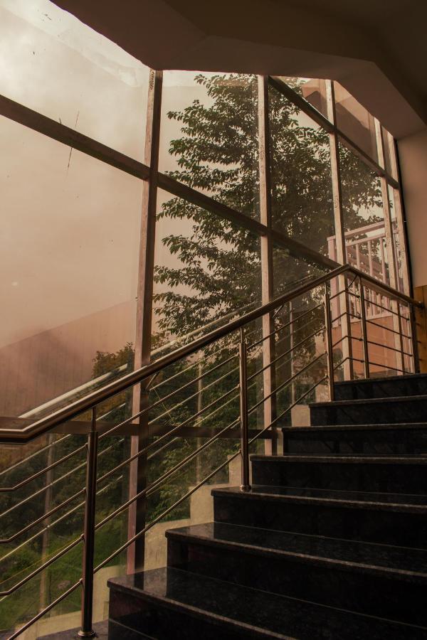 Highsky Resort Dharamshala Extérieur photo